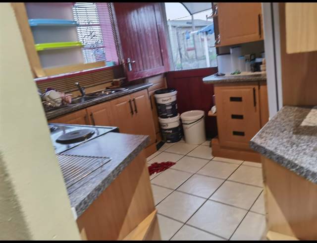 2 BEDROOM FREEHOLD SOLD IN MPOPHOMENI